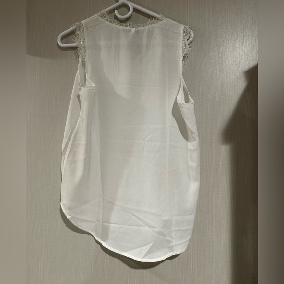 Boutique bought tunic top - Picture 2 of 4